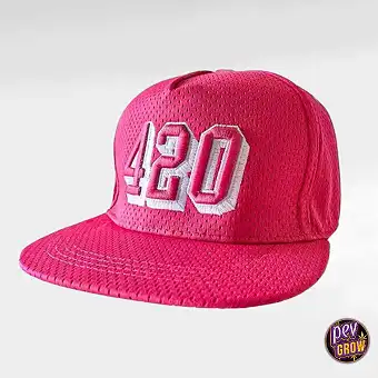 Cappellino ricamato rosa 420